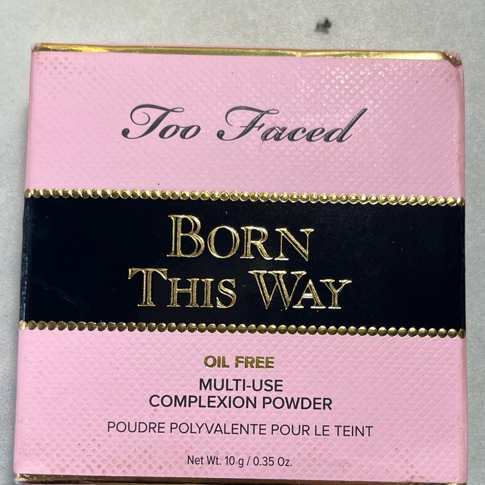 TWO FACED Face powder - never used